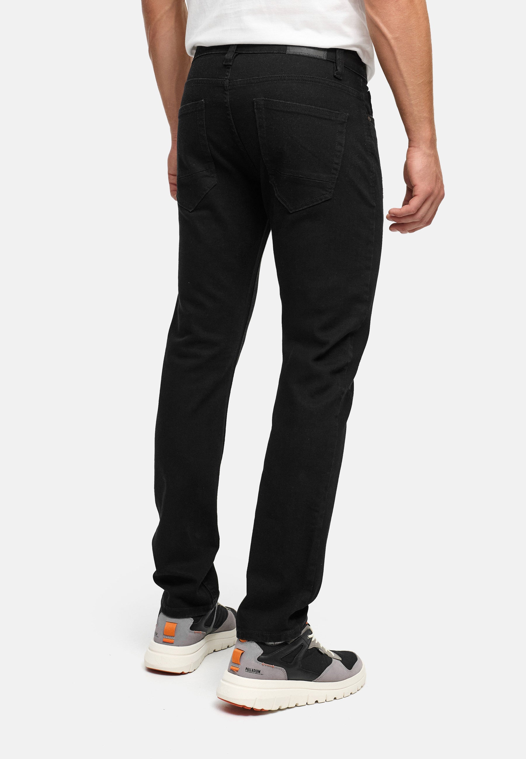 #farbe_ultra-black